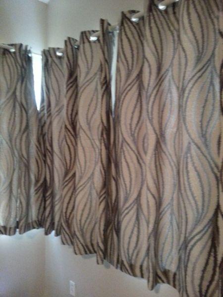 BRAND NEW 135CMx160CM DESIGNER CURTAIN