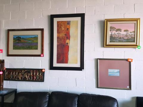 Assorted Oil Paintings/Prints /Mirrors /Canvas