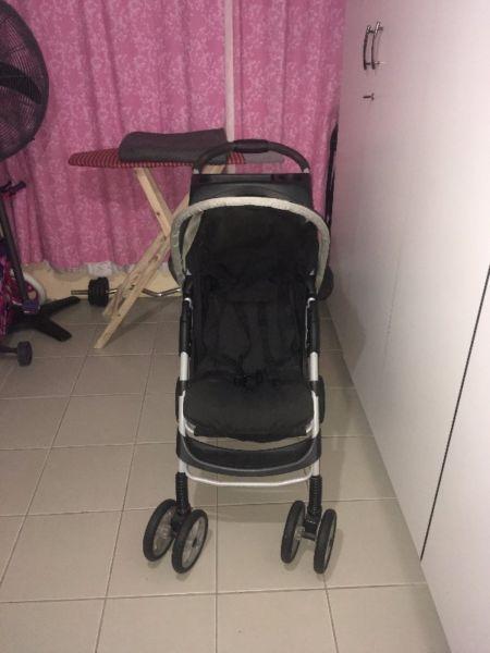 Graco pram plus carseat in brand new condition-R1200 neg