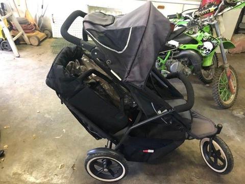 Phil and Ted Voyager Double Pram