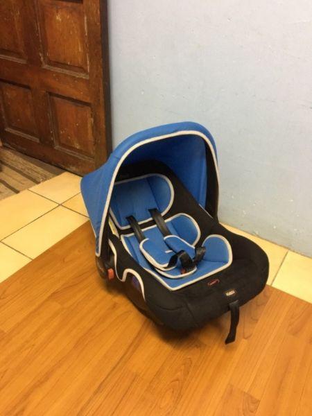 Baby Carry Pod - Secondhand