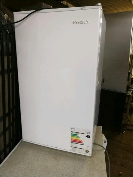 Ice craft bar fridge R850 not negotiable