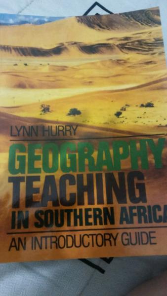 Geography Teaching in Southern Africa - An Intorductory guide ( L. Hurry)