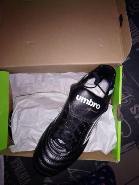 umbro SNEAKERS AND SOCCER BOOTS