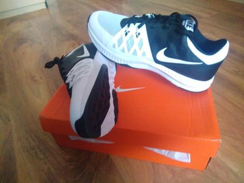 Nike size UK 9