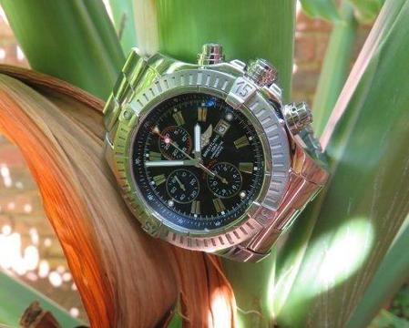 **SILVERTRUST** Breitling Super Avenger 48