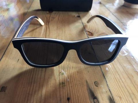 Sunglasses - 4EST - Like New - Bamboo Wood Frames - Polarized Lenses - Bamboo Case + Pouch