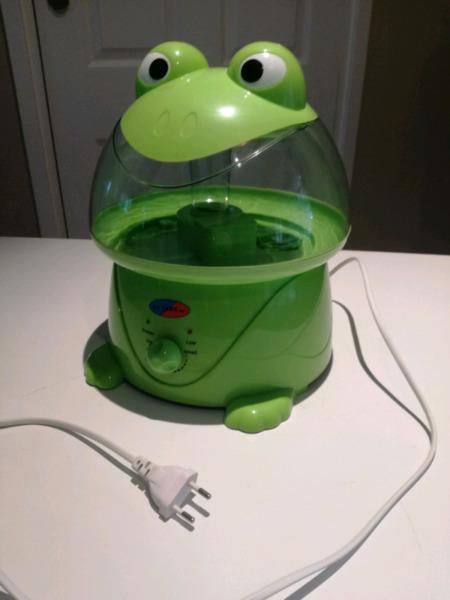 GREEN Frog Humidifier for Sale!