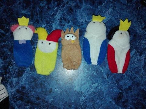 Educational finger puppets