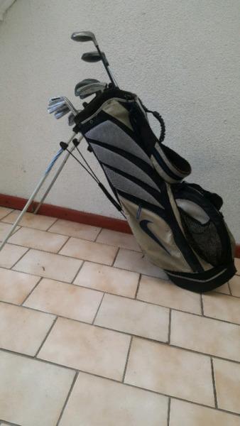 Nike golf bag and clubs