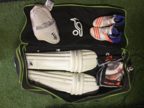 Amazing condition Cricket Kit for sale