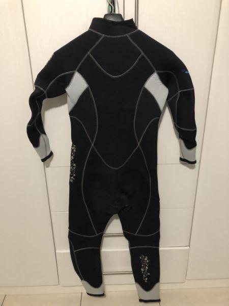 Ladies 5mm wetsuit