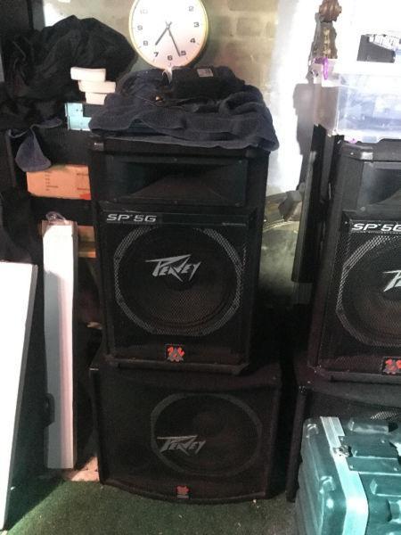 Complete Peavey SP 5G PA System, incl. Tops, Subs, Amps, Flight Case, Crossover and All Cabling