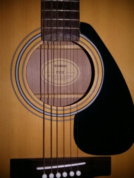 Yumaha F310 Guitar for Sale