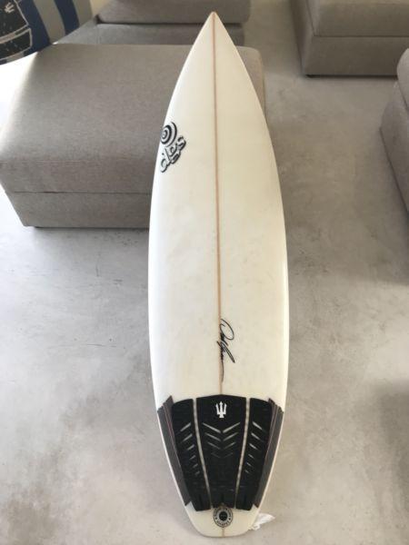 Dgs surfboard - 5’8