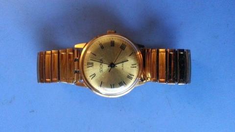 VINTAGE SEKONDA 19 JEWELS MECHANICAL WIND UP WATCH R550