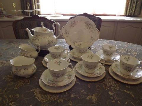 Royal Albert Haworth 23 piece tea set complete for 6 people