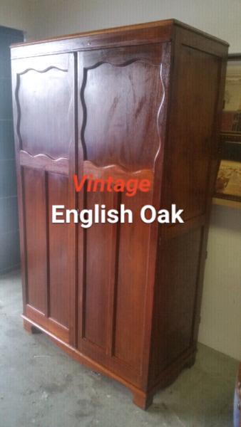 ✔ VINTAGE Wardrobe in Old English Oak (circa 1930)