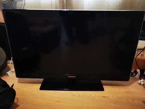 40 inch Samsung TV