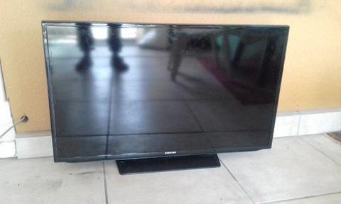 40 inch Samsung Led Tv - Full Hd - Usb - Remote - Spotless - Bargain !!!!!
