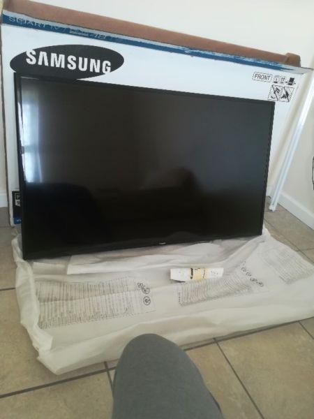 Samsung Smart TV 49 inches