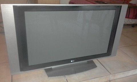 42 inch Lg Plasma Tv - Hd - Remote - Spotless - Bargain !!!!