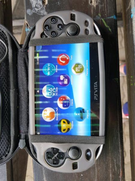 PS VITA with Extras R2000
