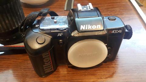 Nikon slr camera body N4004s