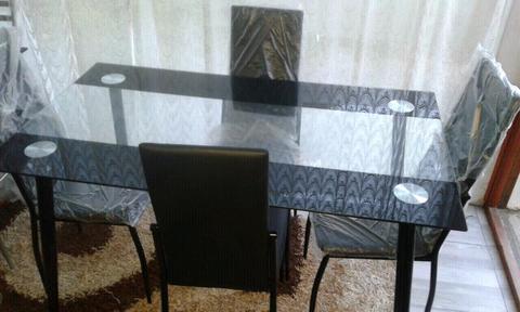 Brand new table sets excellent quality in boxes