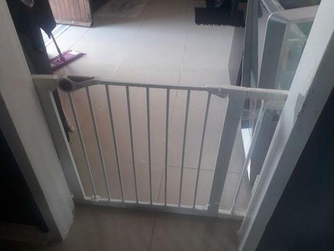 2 Baby security gates