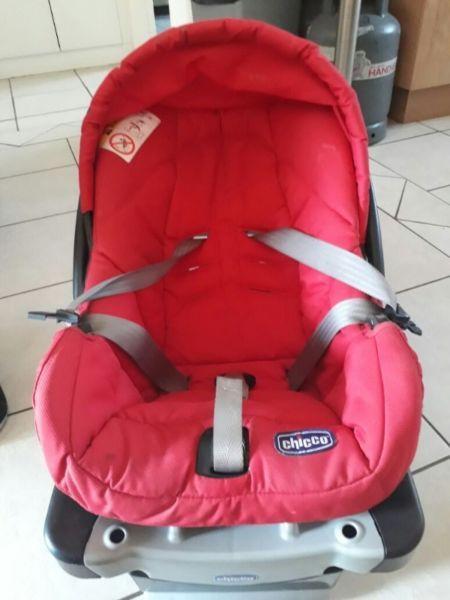 Must sell immigrating Chicco Keyfit Car SeatBase Chicco Activ3 Stroller