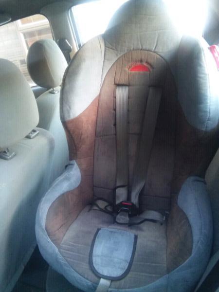 CAR SEAT