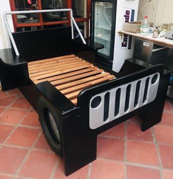 Custom Jeep bed for boys room