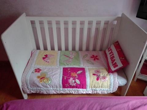 baby cot