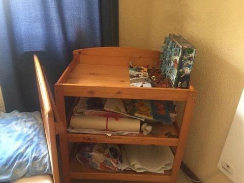 COT, bed, compactum and cupboard