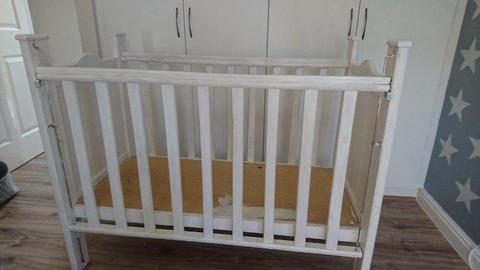 White Wooden Baby Cot