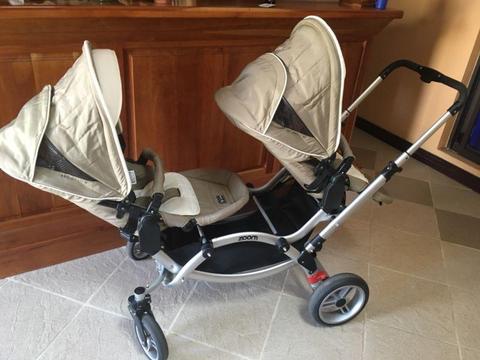 Twin Pram with interchangeable chairs (Zoom ABC Design) & 2 x car seats (Maxi-Cosi)