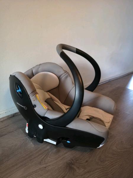 Bebe confort 4 in one travel system