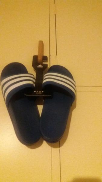 Adidas cloudfoam sandals