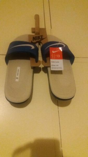 New pair nike sandals