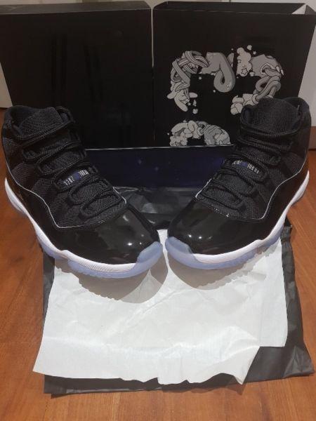 Jordan 11 OG Spacejam UK9