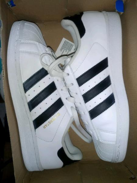 Adidas Superstar , size 7