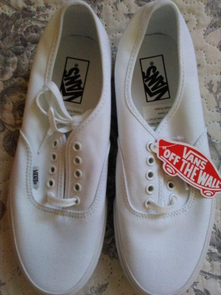 Vans - true white authentic shoes UK7 (US8)