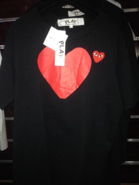 Play COMME Des Garçons Tshirt