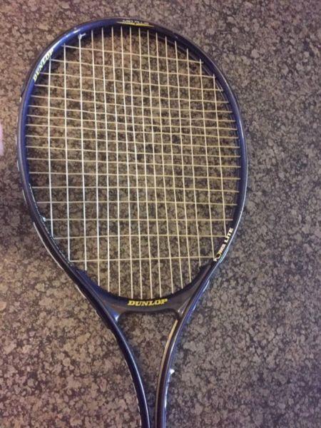 Tennis Racquet: Dunlop Power lite R150
