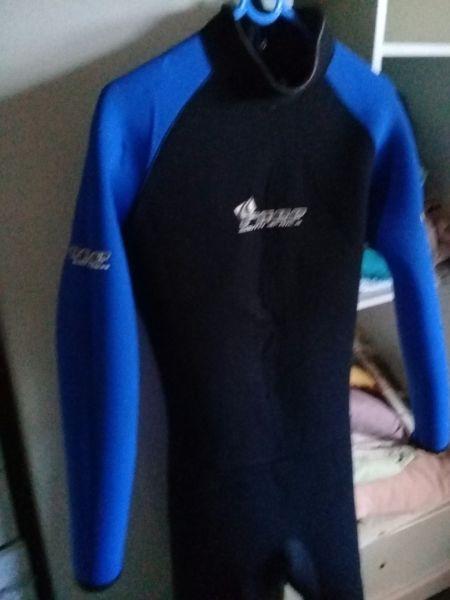 Gents wet suit size med - large reef sa
