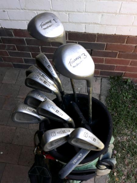 Cheap McGregor/EEE3ZZZ golf club set in carry bag