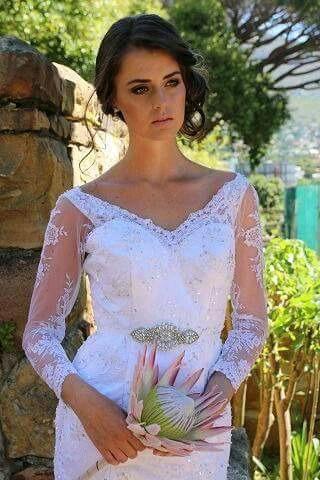 Size 30 wedding dress for sale R1500