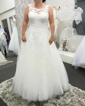 Wedding dress for sale