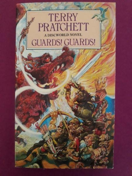 Guards! Guards! - Terry Pratchett - Discworld #8
